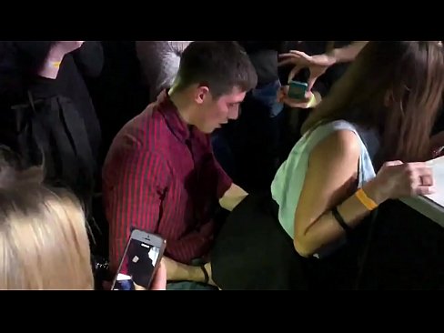 ❤️ Tikras seksas rusų naktiniame klube. 18-metė rusų mergina išangėje ir makštyje dulkinama naktiniame klube ❤ Dulkinimo video prie mūsų lt.fullsexmovs.ru ❌️